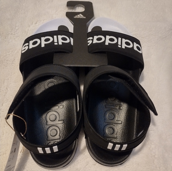 NWT Men's Adidas Lightweight Sandals - Picture 2 of 2